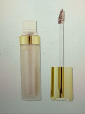 WINKY LUX  Rose Petal Liquid Eyeshadow Magnolia Shimmer Champagne Shimmer NIB
